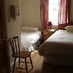 Hostel Harrington House *