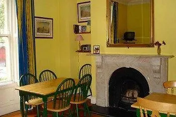 Hostal Harrington House *