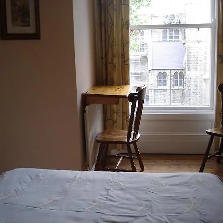 Hostal Harrington House